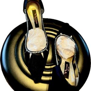 Nina NY 37.5 Black satin pumps with rhinestone detail